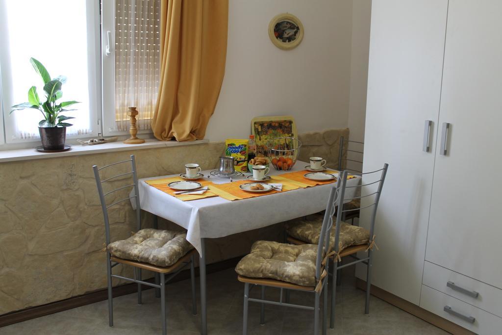 Apartment Devivi Adris Split Quarto foto
